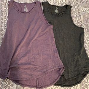 2 Workout Tanks. Size M.